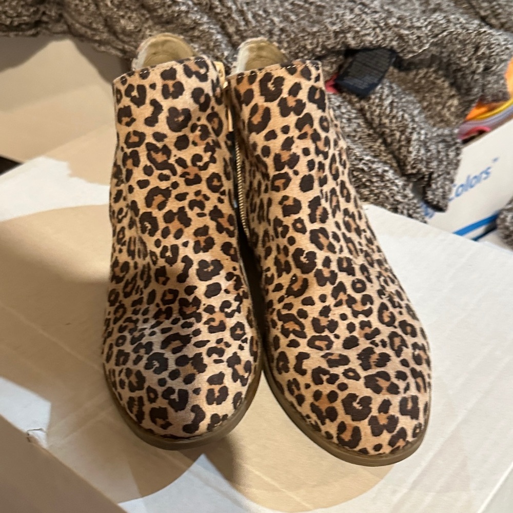 LOWER EAST SIDE Leopard Print Ankle Boots